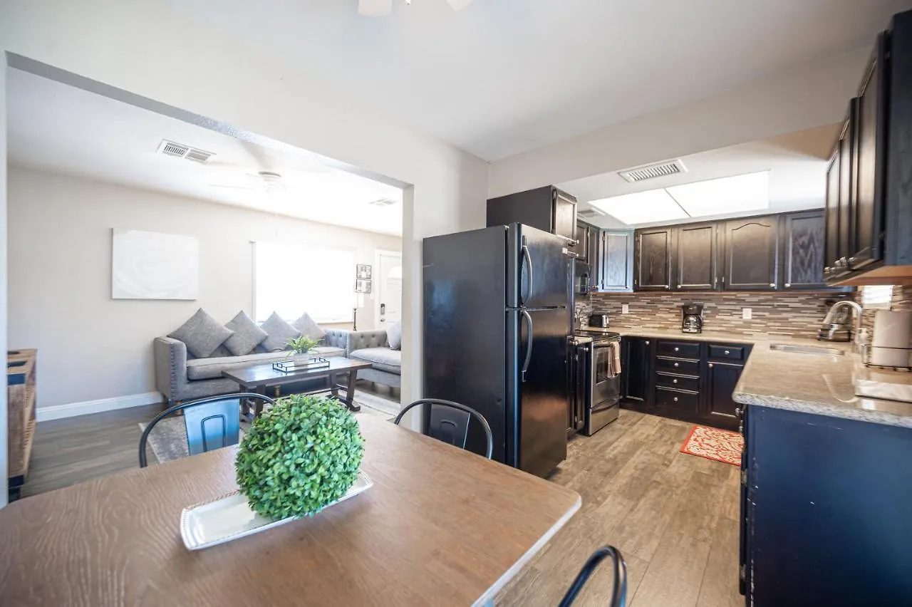 Charming 2 Bedroom House Las Vegas ABD